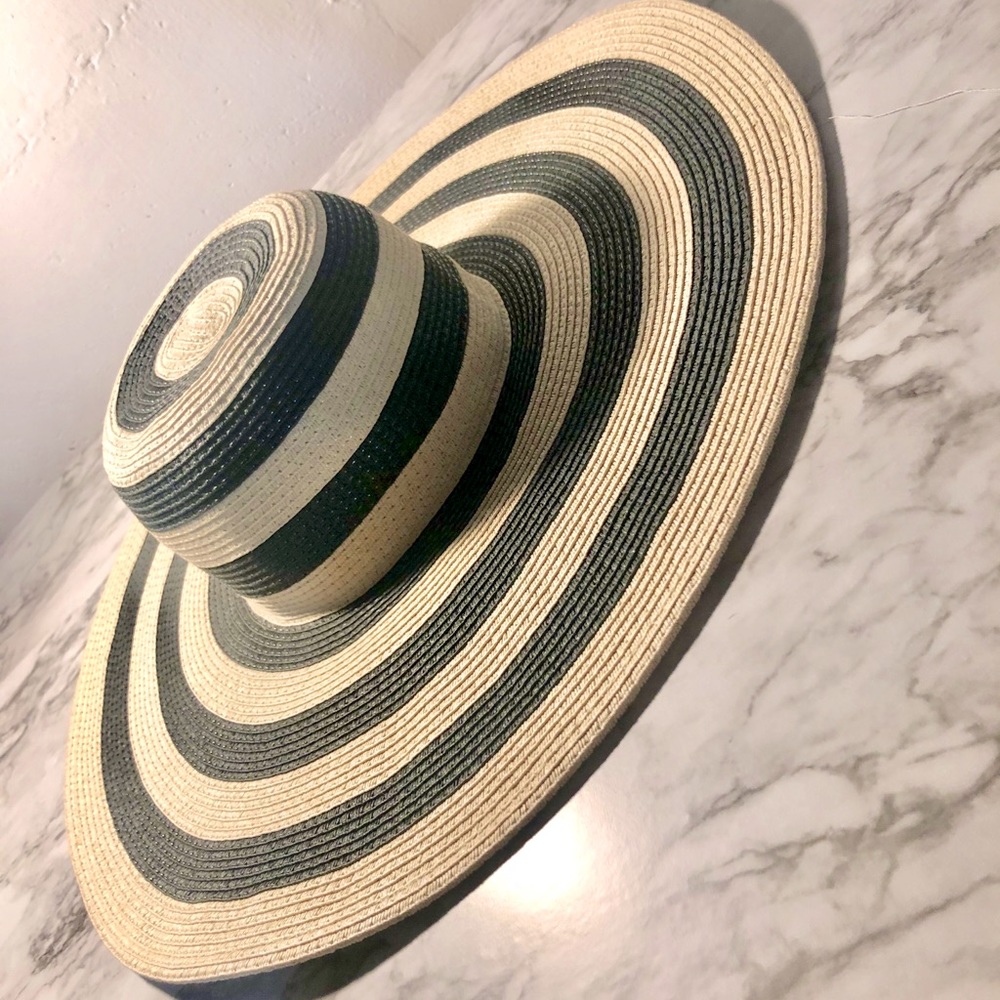Beach hat